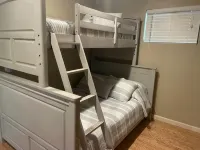 2/1 House With Deck- Trail To River With Amazing Sandy Beach- Solar Heated Pool - 3-Star
