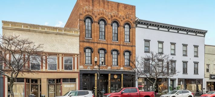Downtown Delaware • Full Kitchen • Luxury  Loft Hotels in Delaware County