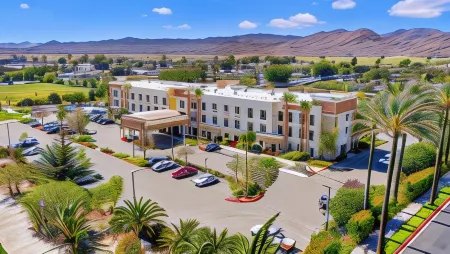 Hampton Inn & Suites Hemet