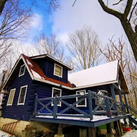 Private Cabin-Perfect for families, large groups!