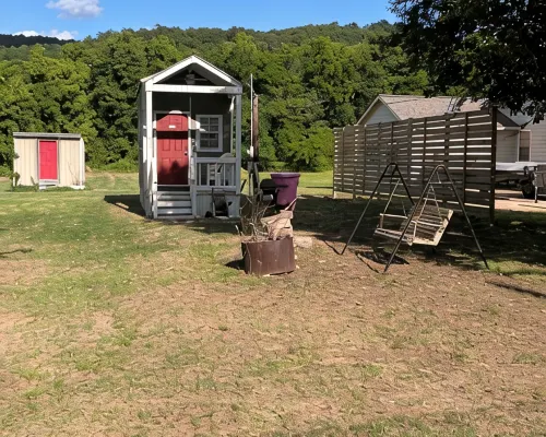 The Tiny House Experience 6m North of Mnt. View Ark. on N. Riverview  Rd Cr 186 伊澤德縣酒店