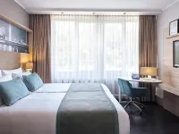 Leonardo Royal Hotel Düsseldorf Königsallee Hotels near City gate