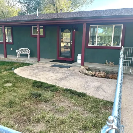 Charming 2-bedroom cottage in beautiful Colorado Springs