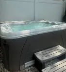 Hamptons Retreat • Hot Tub • Minutes to Beaches - 3 tähden