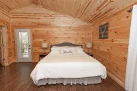Private Cabin Overlooking Hocking Hills