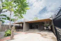 GAVs Abode: Your Spacious and Peaceful home in Duma - Gym