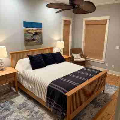 Charming family home in Rosemary Beach, 5 minute walk to beach, 1 minute to pool Rooms
