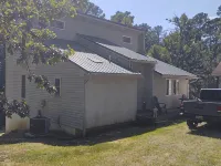 Fishing, Boating, Golf , Hunting - perfect getaway. Near Augusta for Masters Hotels in McCormick County