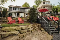 HEAVENLY Portage Lakes water front 4-bedroom cottage with HOTTUB, dog friendly! - Boutique