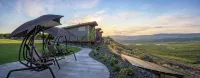 Lone Point Cellars - Pet friendly