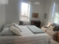 Downtown Loft Apartment with High Ceilings - Location Location Location - 3-Star