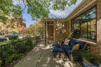 Beautiful mid-century modern in Wash Park! - 방갈로