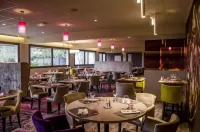 聖布里厄東部雷佳普原生飯店 - 早餐