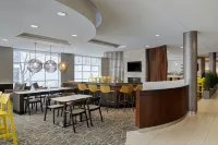 SpringHill Suites Bloomington - Bãi đậu xe