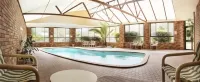 Pinnacle Holiday Lodge - parking