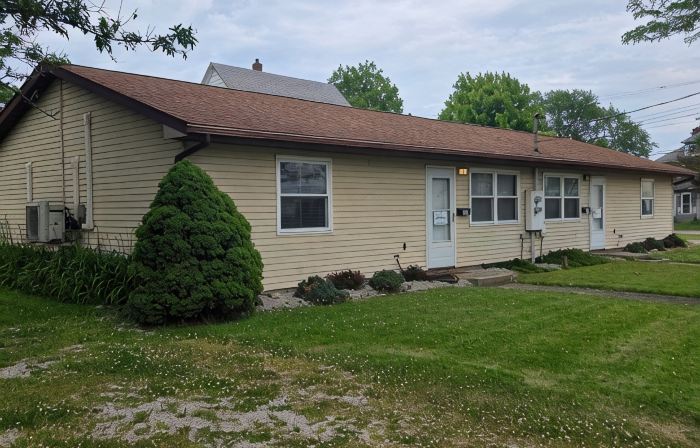 Tis' Time Getaway. Just a few blocks from beautiful Lake Erie!