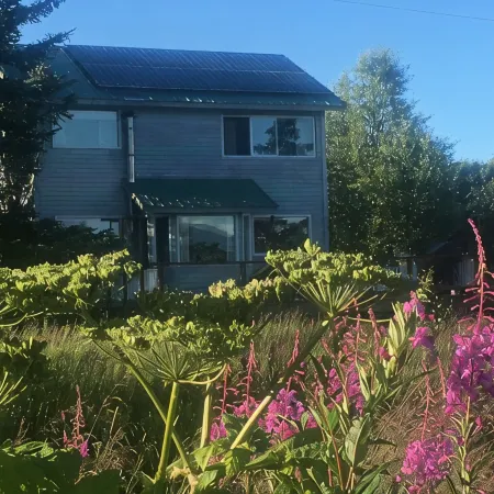 Bungalow by Bishop's Beach! Great Beach access, Wonderful View, Family Friendly