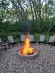 Experience Minneapolis; entire house, close to Downtown Uptown and UofM - 2-Star