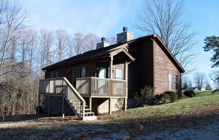 Minutes from Giant City - SIU - Shawnee Winetrail - Cedar Lake - Shawnee Forest!