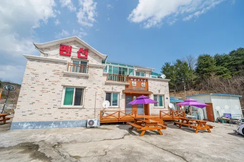 Samcheok Gungchon Rail Bike Pension (Group, Near the Beach) - 2 星級
