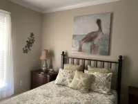 5 Bedroom, 4-1/2 Bath house sleeps 15. Beach access gated community in Surfside! - 피트니스 시설