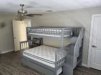 4 bedroom 2 bathroom Lake house - WiFi