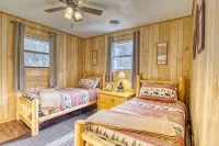 Private - Spacious- Creek Lined Cabin