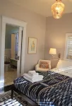 Private, cozy, airy garden studio suite, for 1 or 2 guests - 民宿