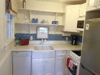 鎮中心, 港口, 商店 & 餐廳 & 設施齊全 - 溫馨樓上單間公寓! - 廚房