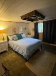Sleep 7 near Texoma. King Bed! Small dog friendly! - واي فاي