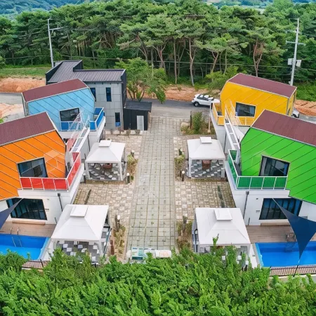 Hwasun the Holiday Pool Villa