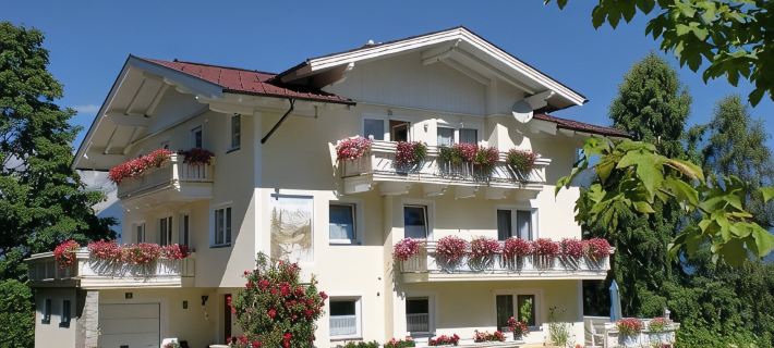 Haus Alpina Ski in & Ski Out Hotels in Schladming