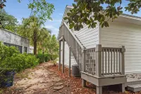 Vibe! Coastal Living Experience! Screened Pool! - 4-Star