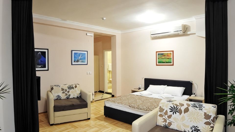 Garni Hotel Lotos