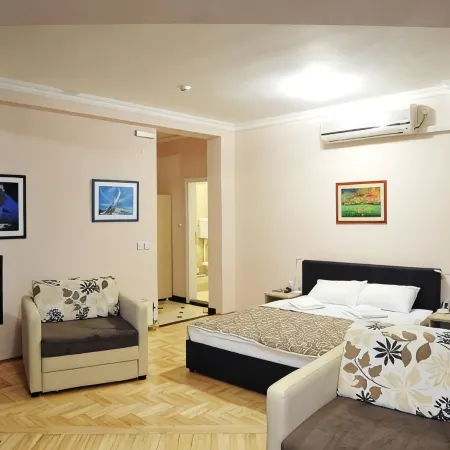 Garni Hotel Lotos