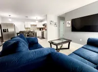 Blue Door House ! - 4-Star