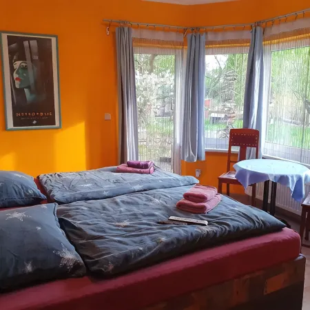 Vacation home on the outskirts of Potsdam in a quiet location with its own garden