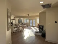 3-bedroom bungalow with pool and hot tub