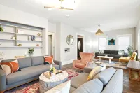 Saint James Manor - Sleeps 24 in Style & Comfort with Parking - 4-Star