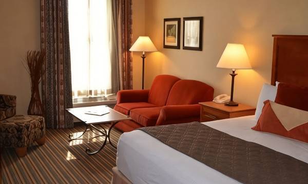 Inn at Cross Keys Station
