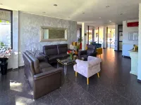 Concorde Hotel Ascot Hotels near Ludenberg