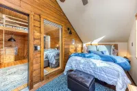 Cozy Ski in-Ski Out Cabin, Private Hot Tub. 4Bd+Loft 3BTH Resort View BL20281 - 4-Star