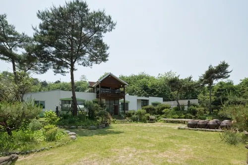 Anseong Songjiwon Pension - مبيت وإفطار