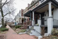 Gorgeous designer home in Capital Hill - Jacuzzi