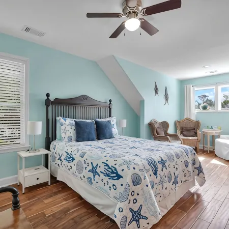 Luxury Tybee Beach House: Dual Decks & Gear Sleeps 10