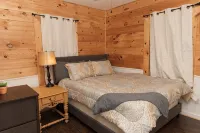 Crowns' Cabin at Ramp 11 Retreat by Concord Sun - Homestays