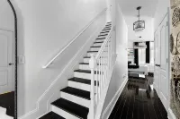 The Elegant -King Beds - Near Chateau Elan, Road Atlanta and Nega Hospital - Wifi
