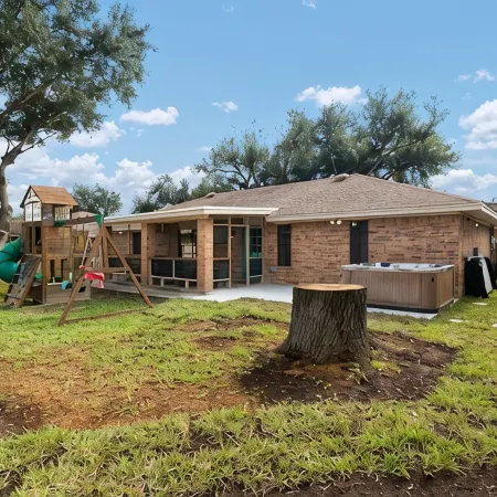 Sharyland Home with Jacuzzi & Playset, Sleeps 11!