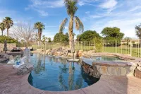 Tranquil Hideaway by GPM - Private Pool +Golf Views +Tennis +Walk to Festivals - 4星級