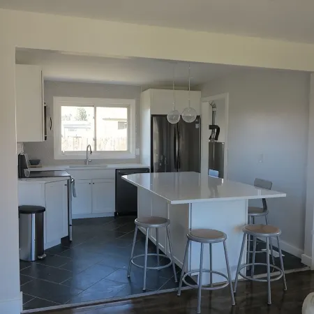 Modern Ranch Close to Downtown - Rental License #2026-104
